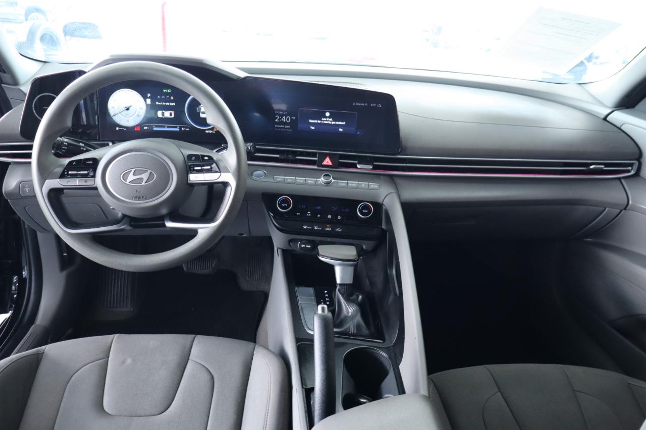 Hyundai Elantra SEL IVT 2024