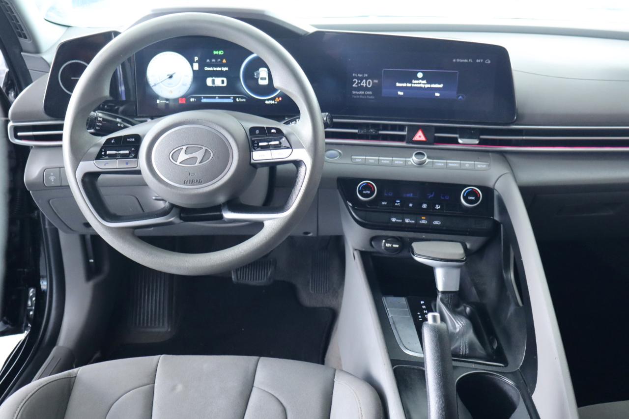 Hyundai Elantra SEL IVT 2024