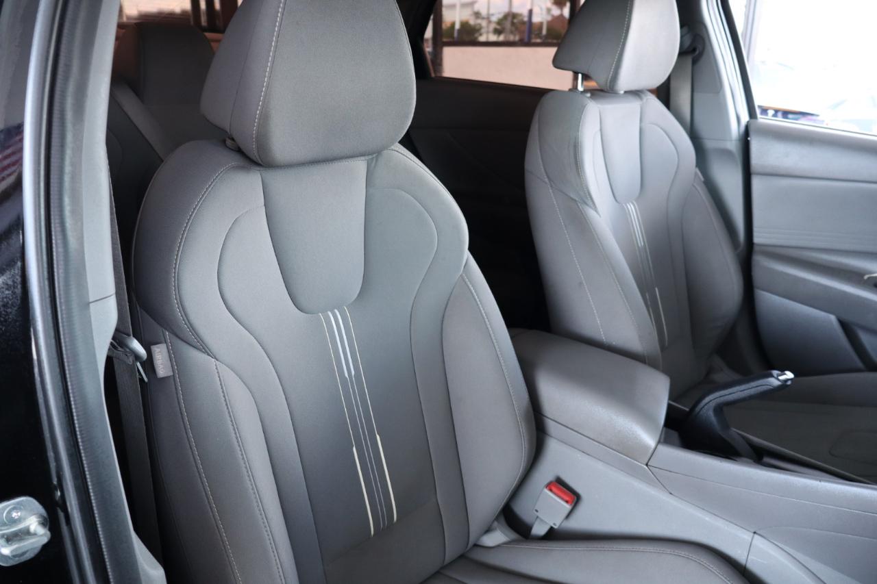 Hyundai Elantra SEL IVT 2024