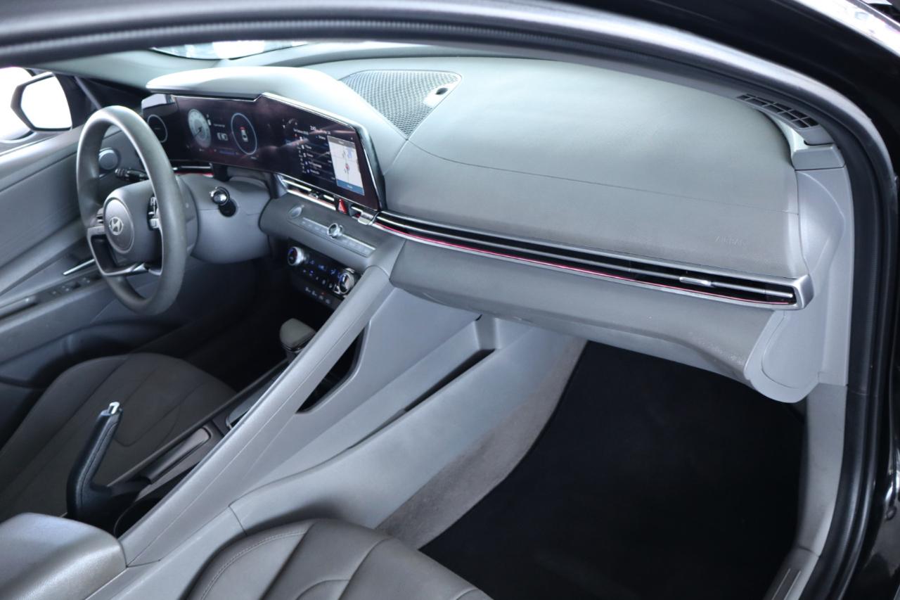 Hyundai Elantra SEL IVT 2024