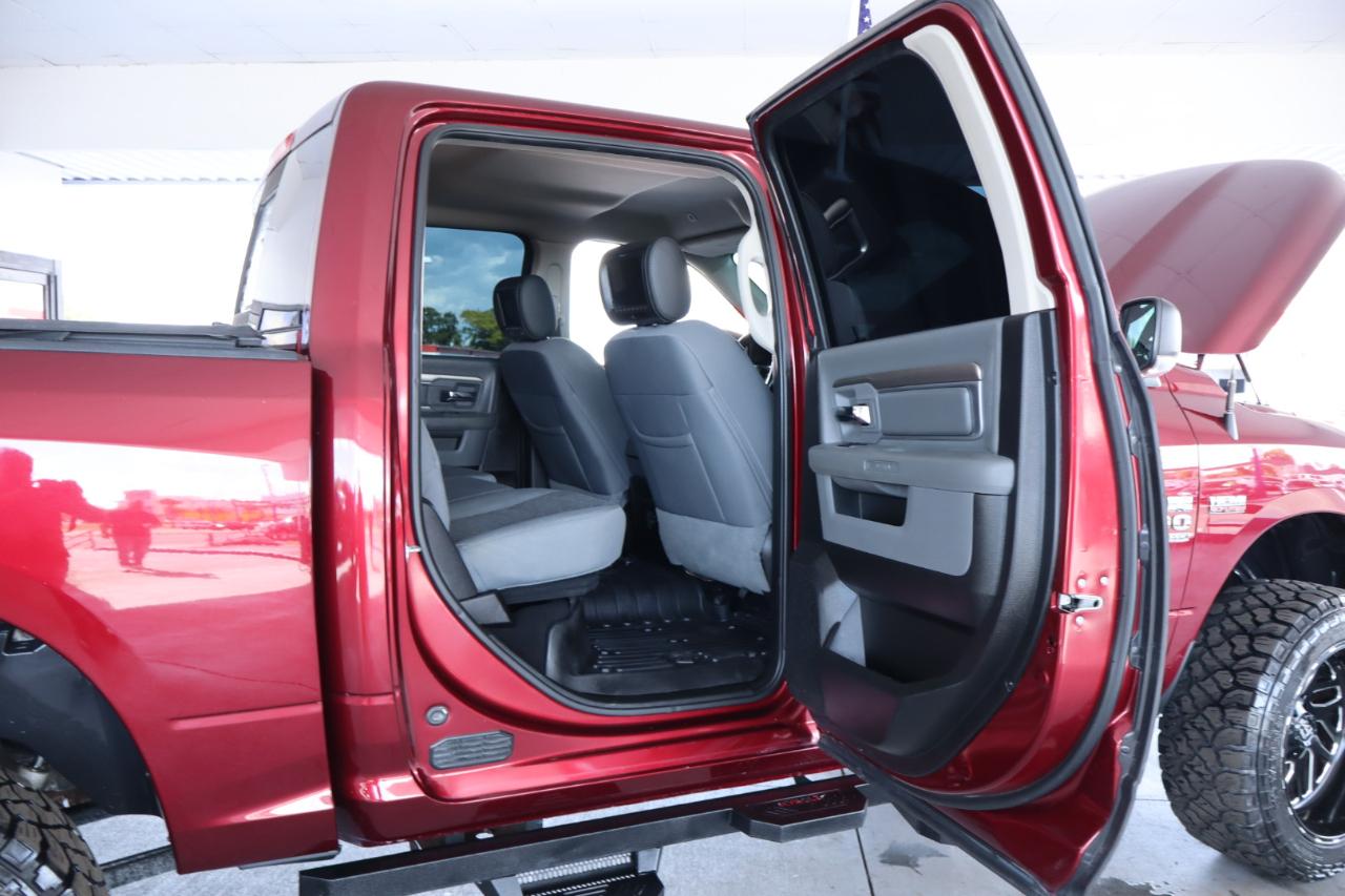 RAM 1500 Classic Big Horn 4x2 Crew Cab 5'7" Box 2019
