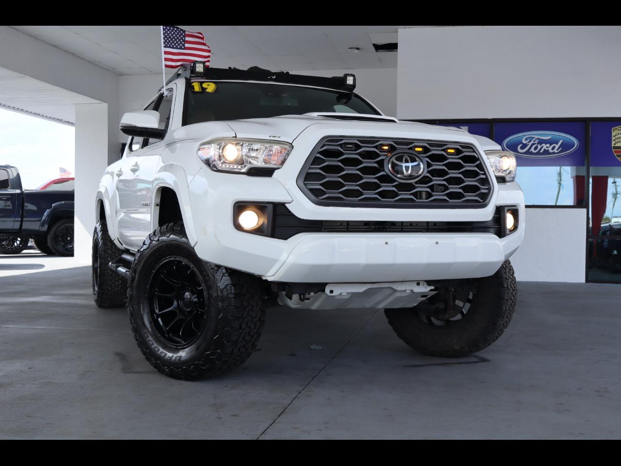 Toyota Tacoma 4WD TRD Off Road Double Cab 5' Bed V6 MT (Natl) 2019