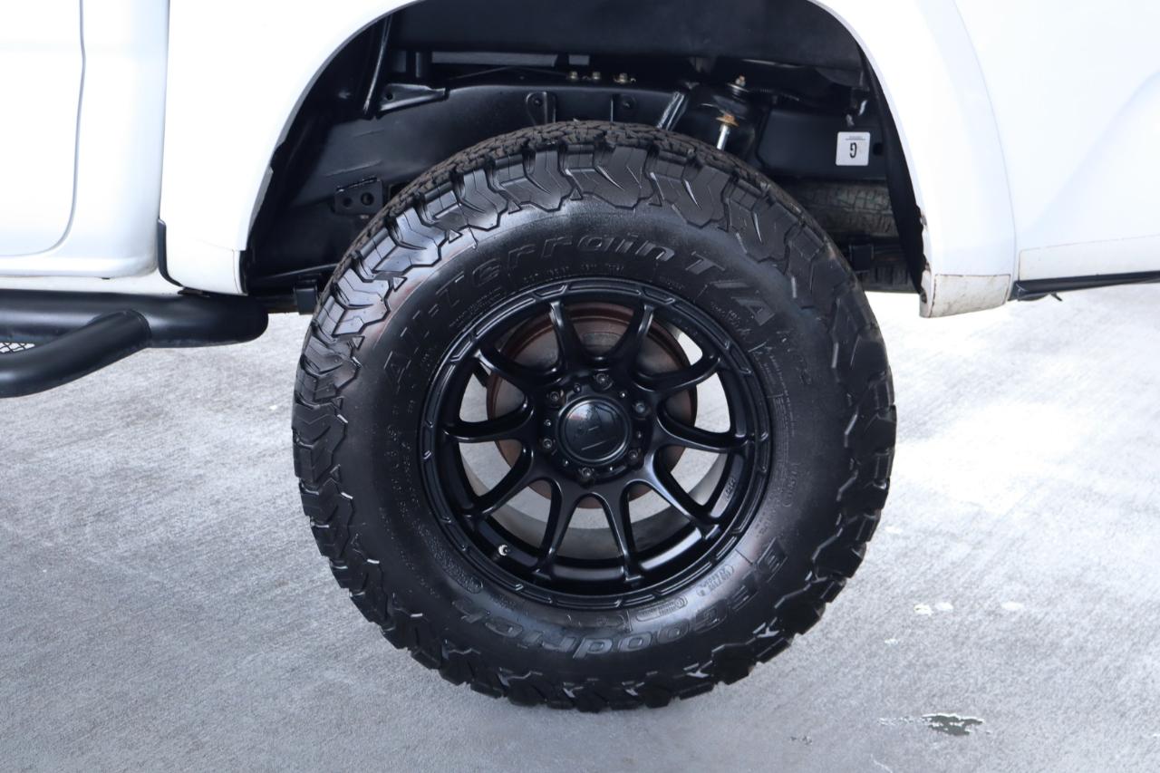 Toyota Tacoma 4WD TRD Off Road Double Cab 5' Bed V6 MT (Natl) 2019