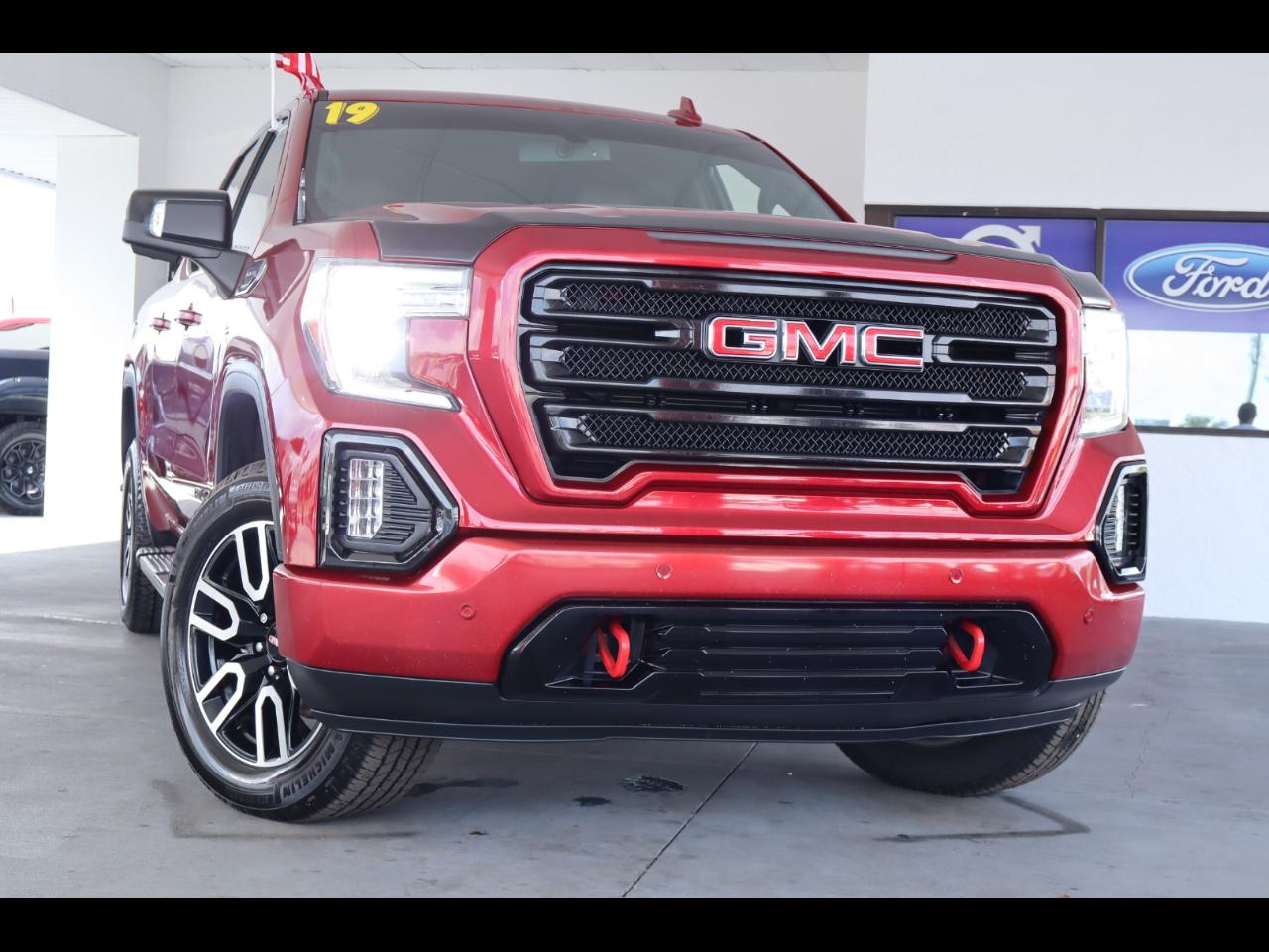 GMC Sierra 1500 4WD Crew Cab 147" AT4 2019