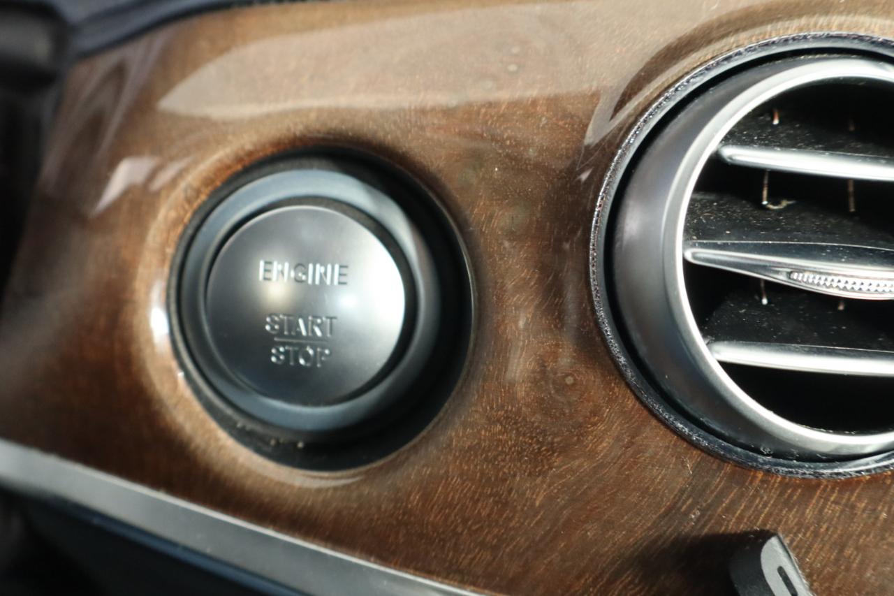 Mercedes-Benz S-Class 4dr Sdn S 550 4MATIC 2015