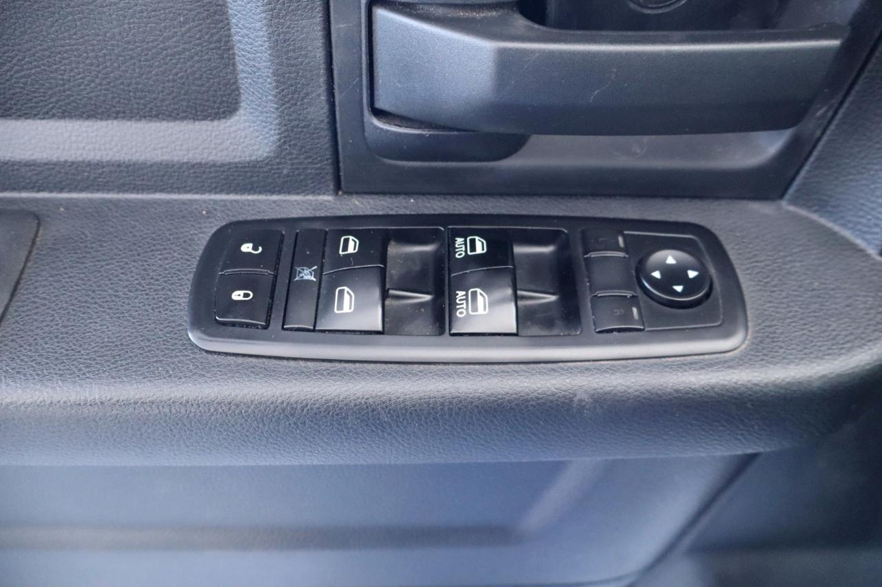 RAM 3500 4WD Crew Cab 149" Tradesman 2015