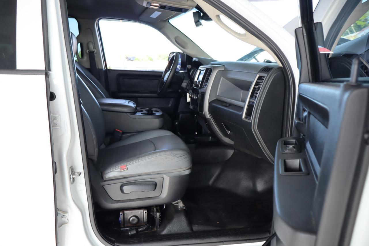 RAM 3500 4WD Crew Cab 149" Tradesman 2015