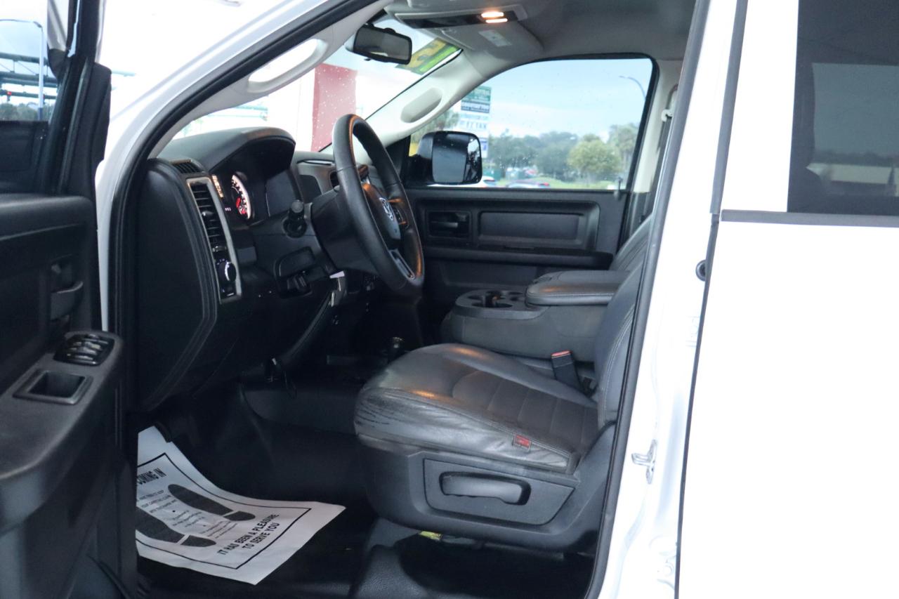 RAM 3500 4WD Crew Cab 149" Tradesman 2015
