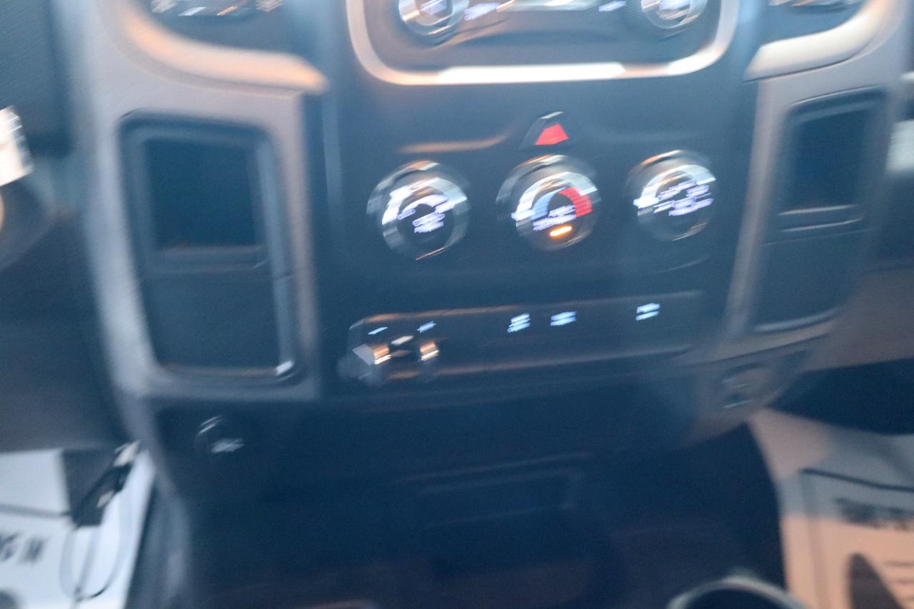 RAM 3500 4WD Crew Cab 149" Tradesman 2015