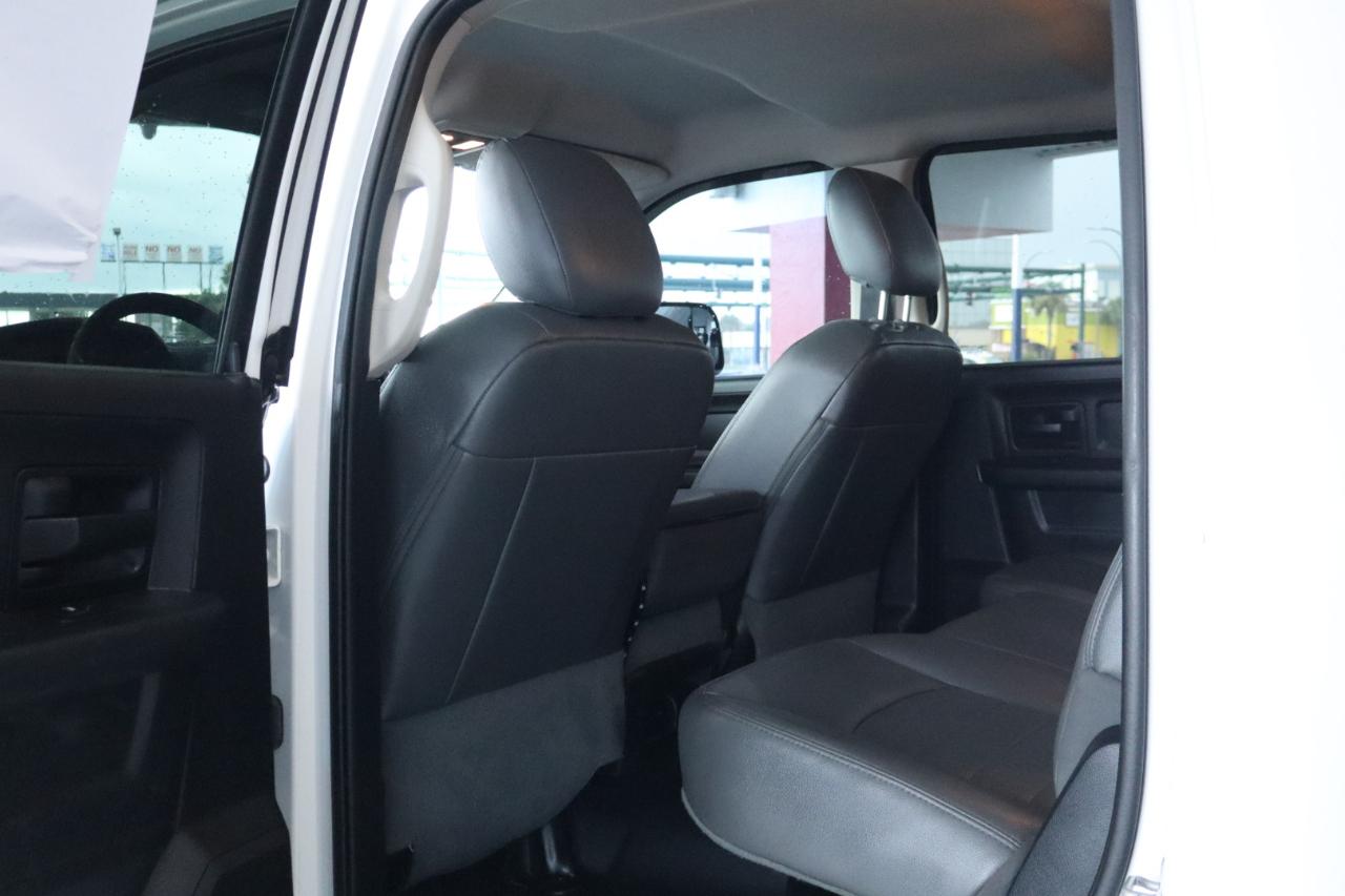 RAM 3500 4WD Crew Cab 149" Tradesman 2015