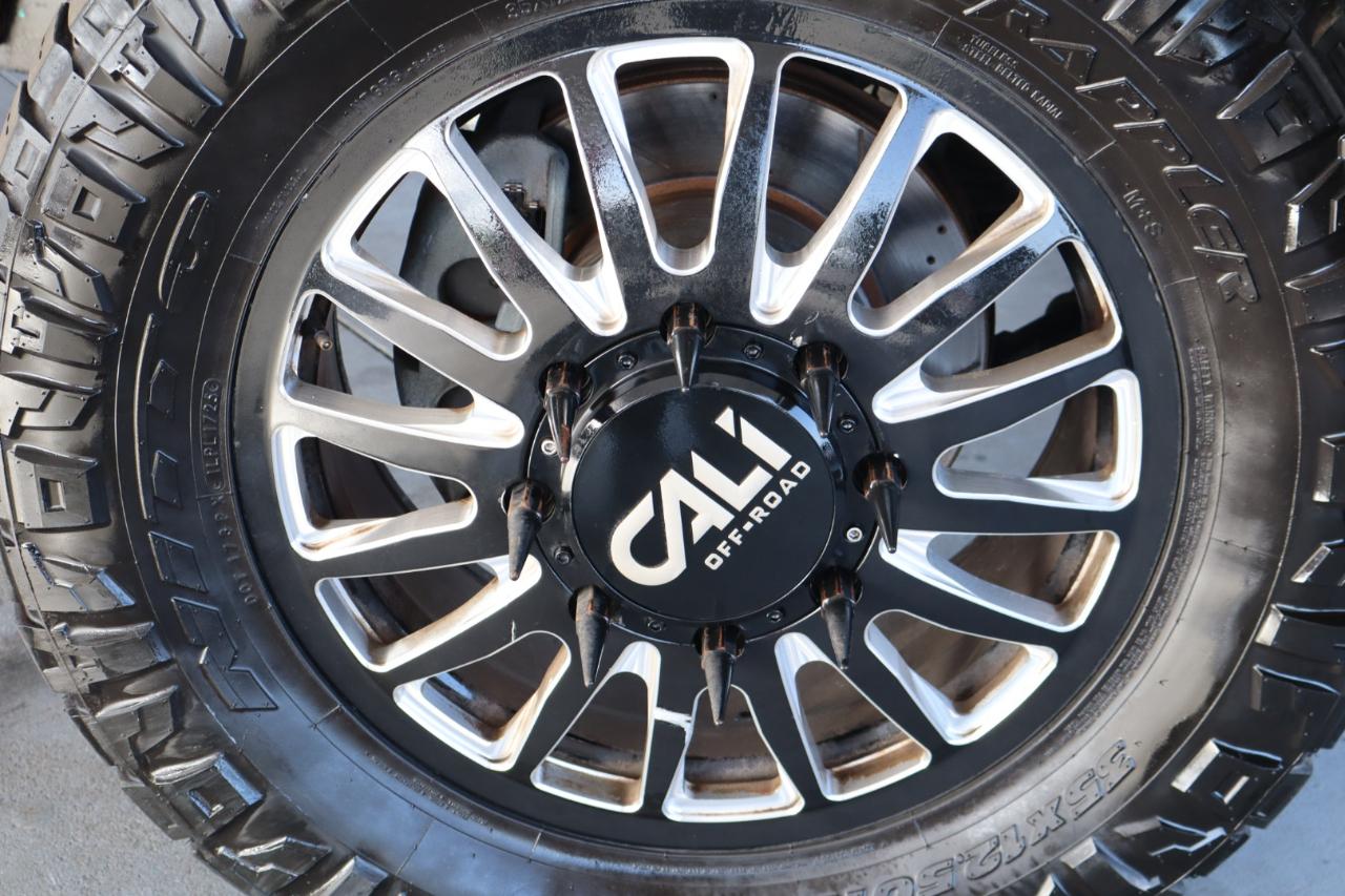 Ford Super Duty F-350 DRW King Ranch 4WD Crew Cab 8' Box 2017