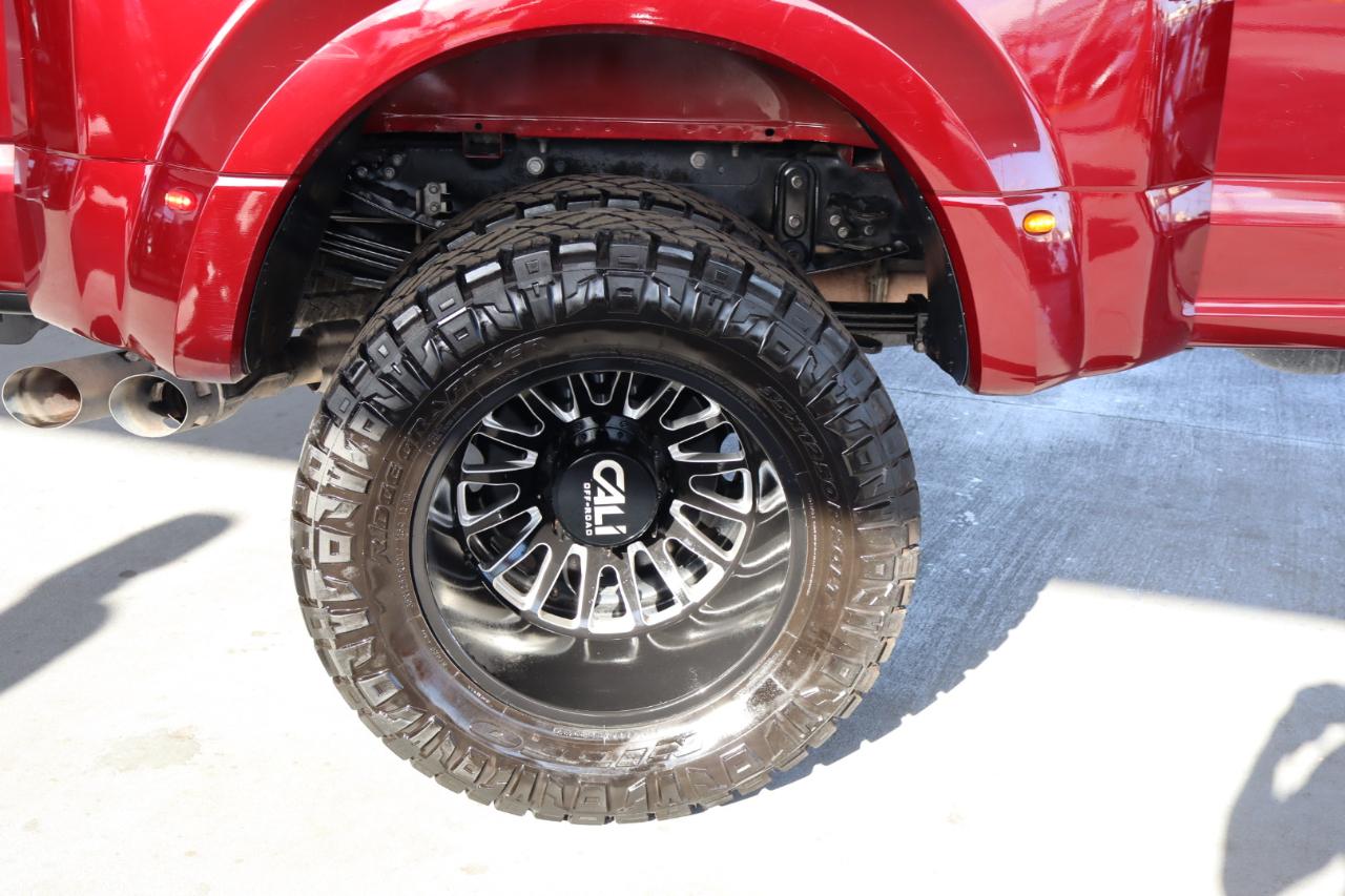 Ford Super Duty F-350 DRW King Ranch 4WD Crew Cab 8' Box 2017