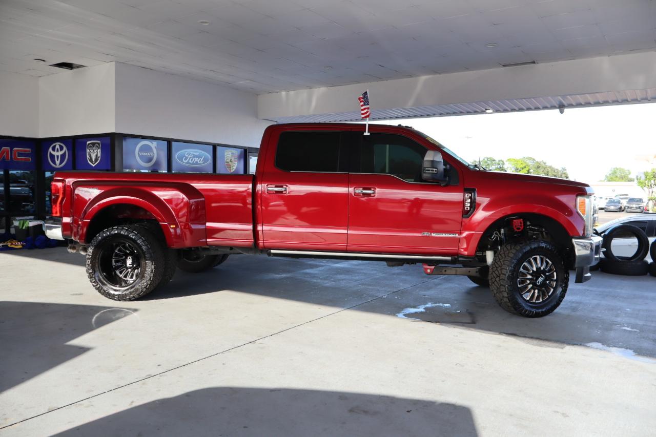 Ford Super Duty F-350 DRW King Ranch 4WD Crew Cab 8' Box 2017
