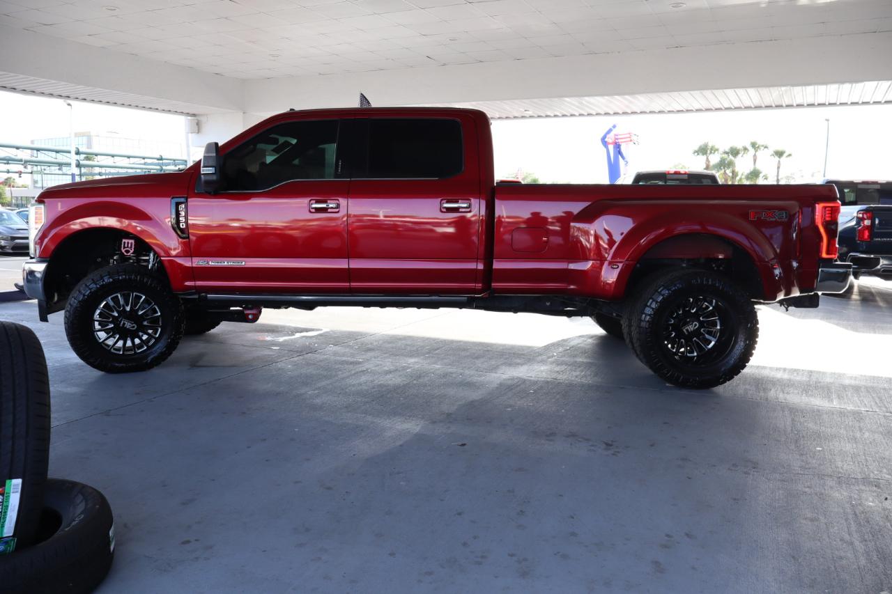 Ford Super Duty F-350 DRW King Ranch 4WD Crew Cab 8' Box 2017