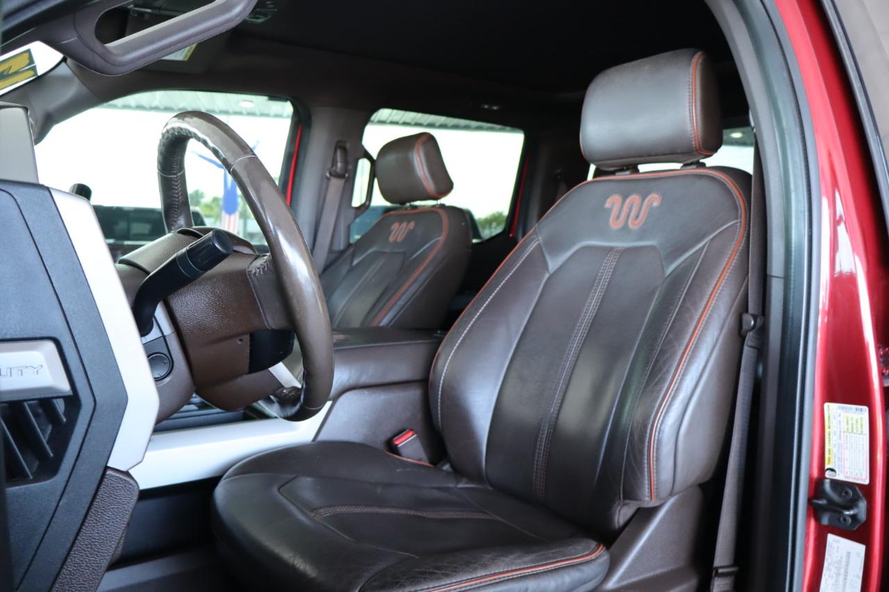 Ford Super Duty F-350 DRW King Ranch 4WD Crew Cab 8' Box 2017