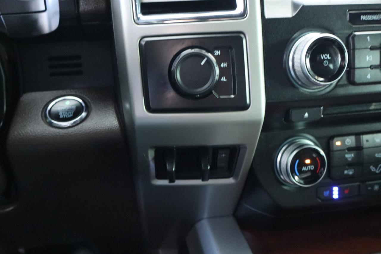 Ford Super Duty F-350 DRW King Ranch 4WD Crew Cab 8' Box 2017