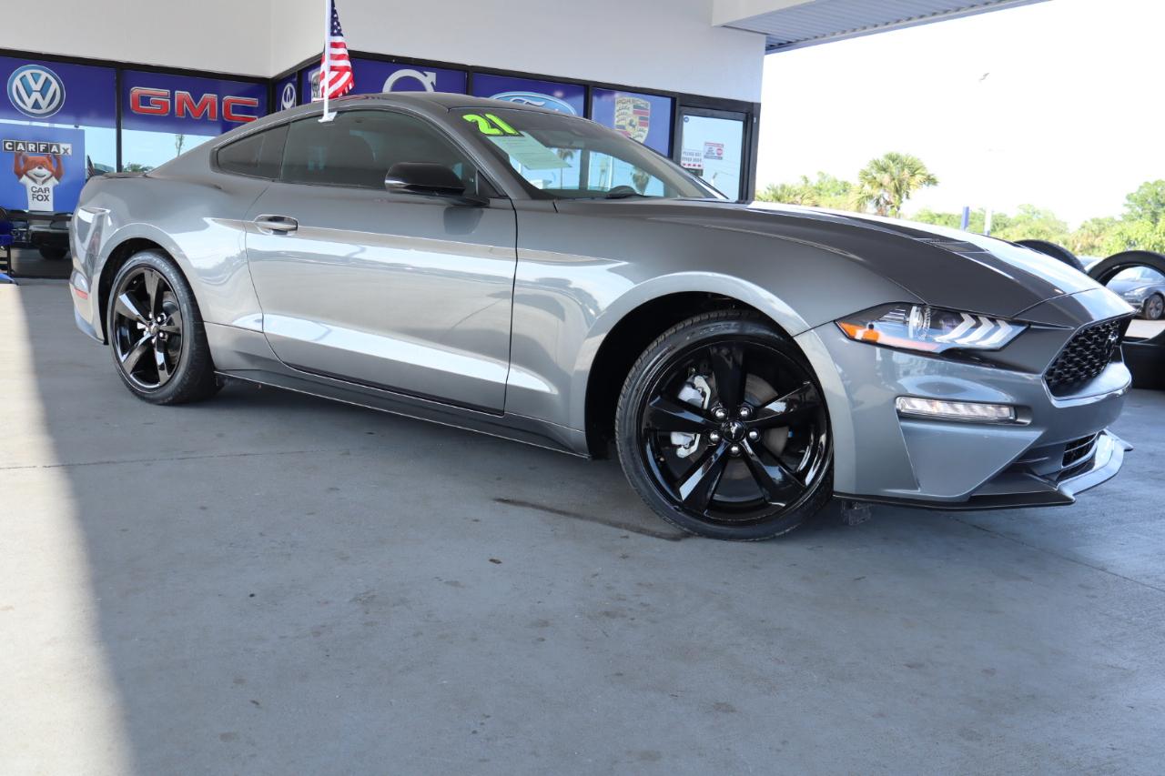 Ford Mustang EcoBoost Fastback 2021