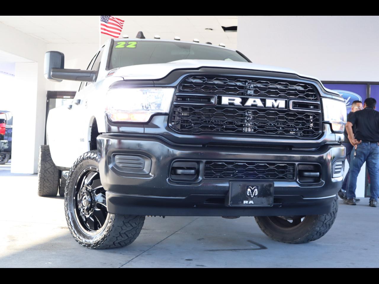 RAM 3500 Tradesman 4x4 Crew Cab 8' Box 2022