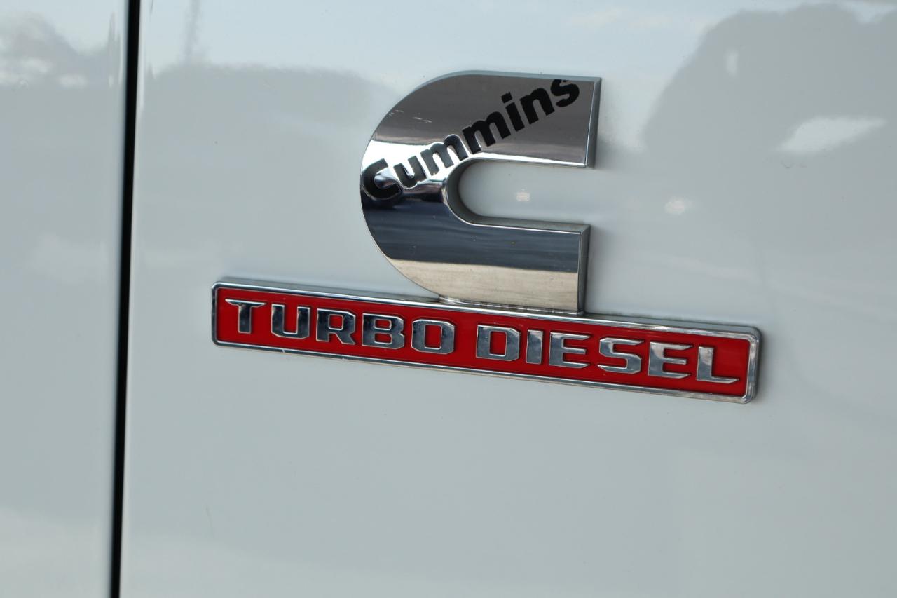 RAM 3500 Tradesman 4x4 Crew Cab 8' Box 2022