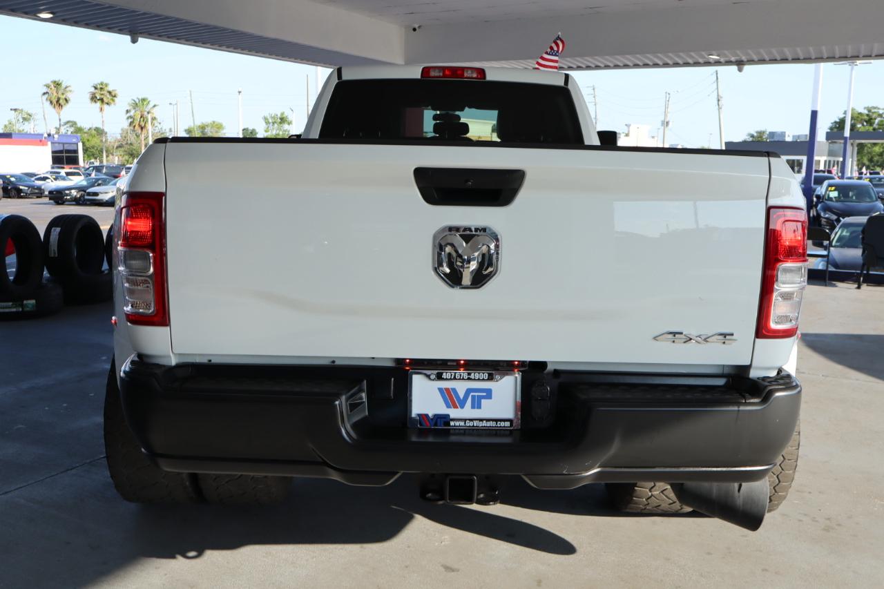 RAM 3500 Tradesman 4x4 Crew Cab 8' Box 2022