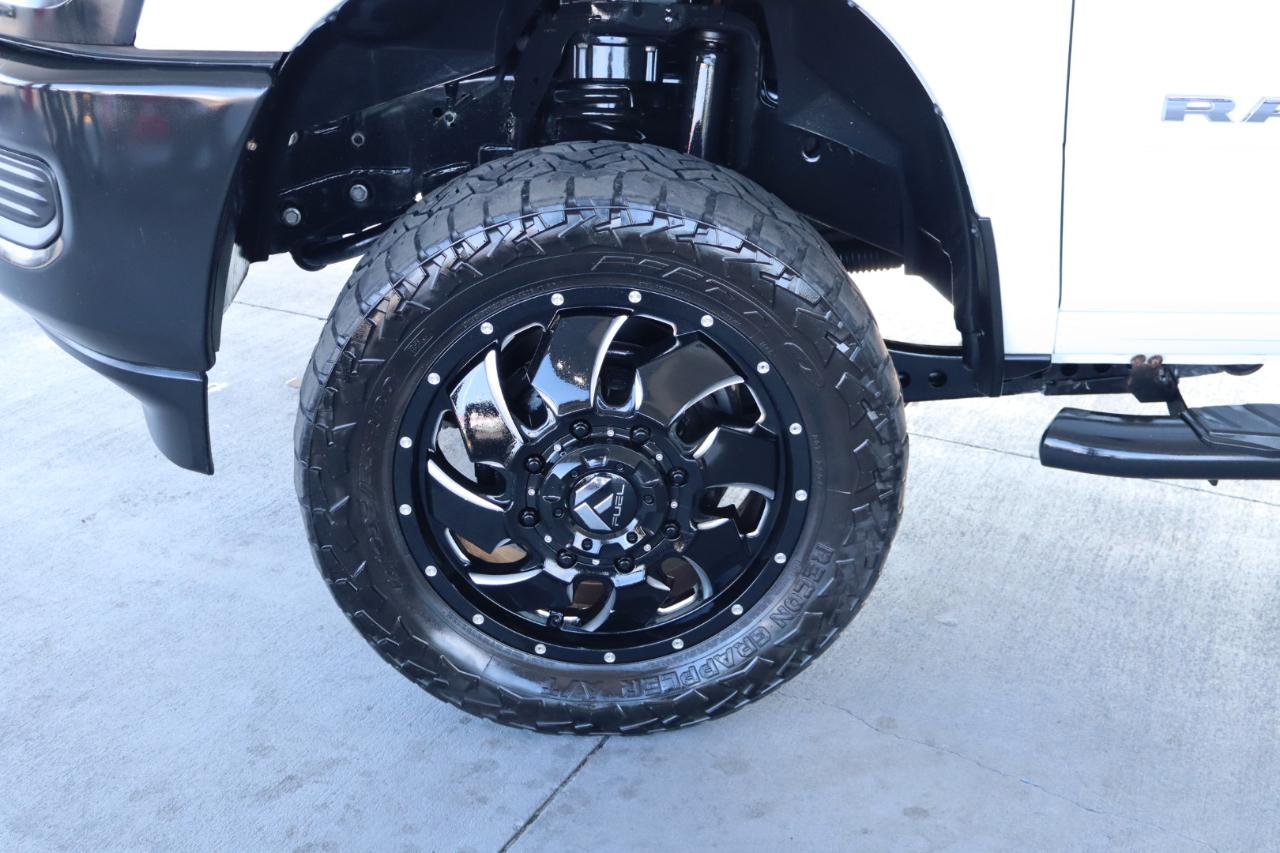 RAM 3500 Tradesman 4x4 Crew Cab 8' Box 2022