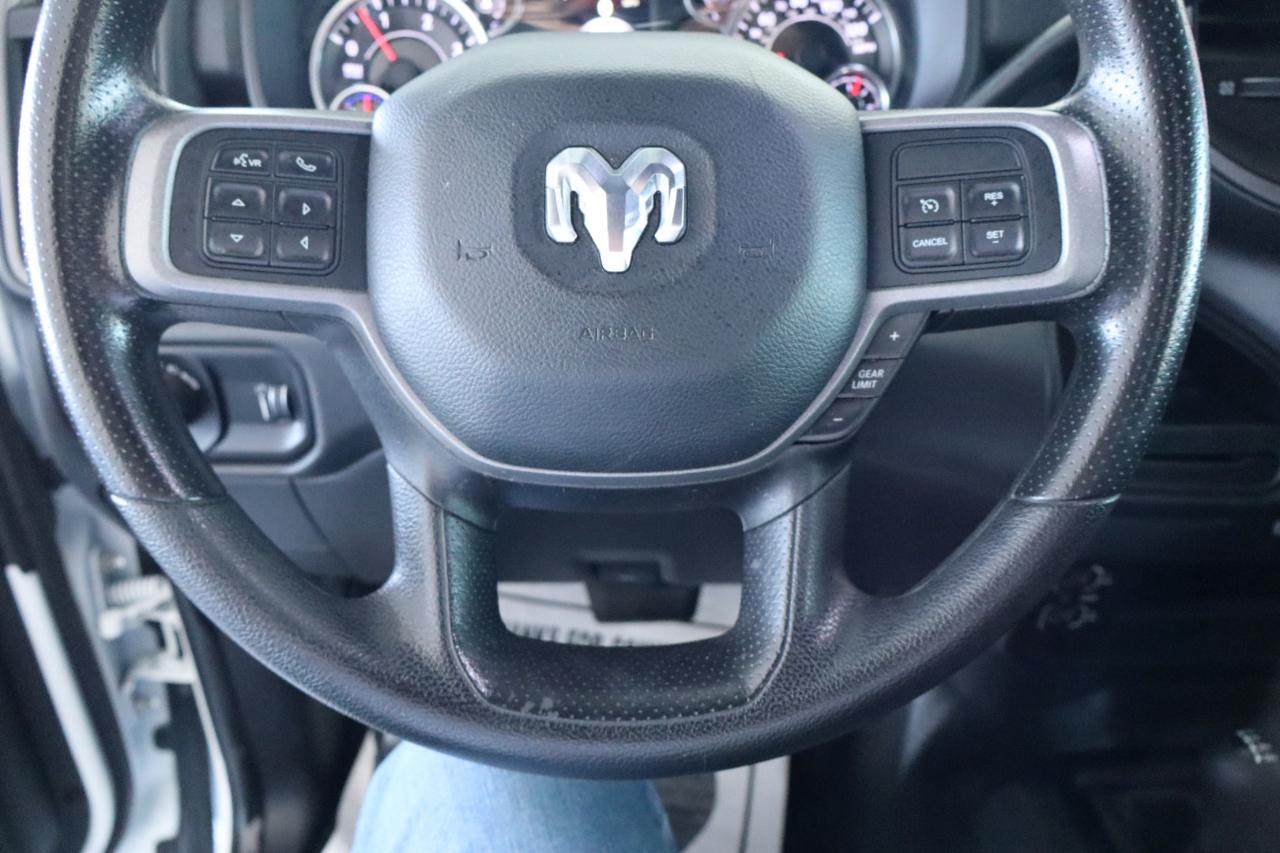 RAM 3500 Tradesman 4x4 Crew Cab 8' Box 2022