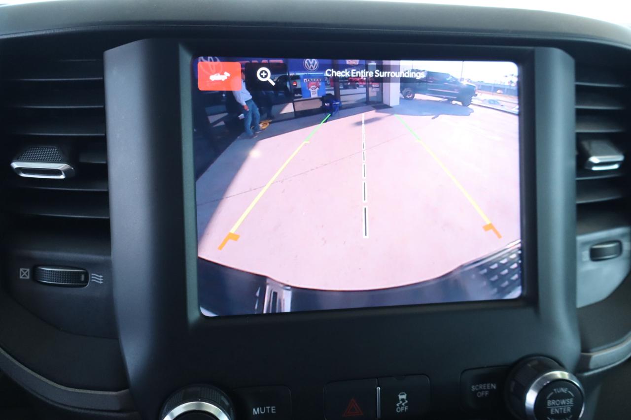 RAM 3500 Tradesman 4x4 Crew Cab 8' Box 2022