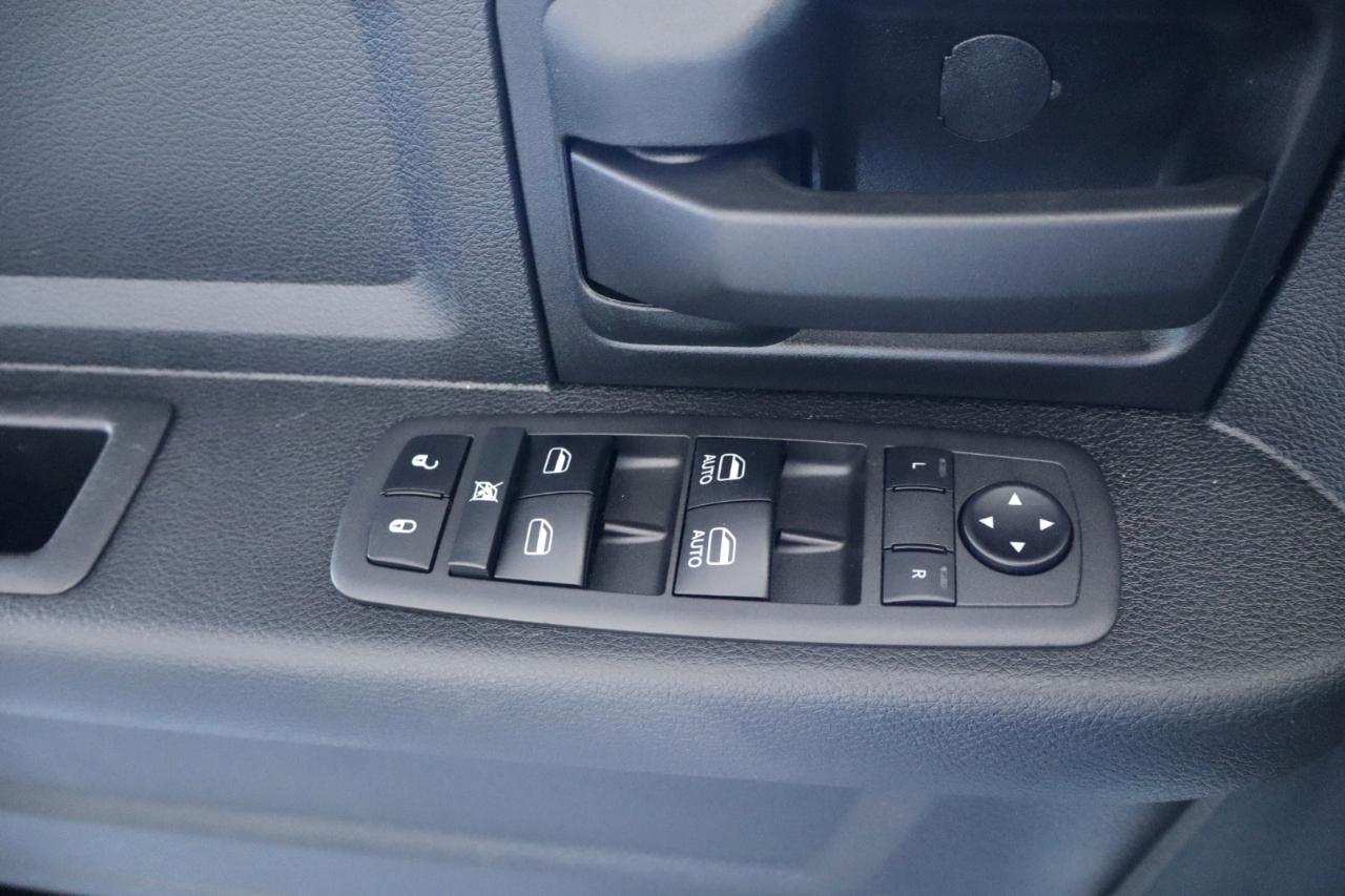 RAM 3500 Tradesman 4x4 Crew Cab 8' Box 2022