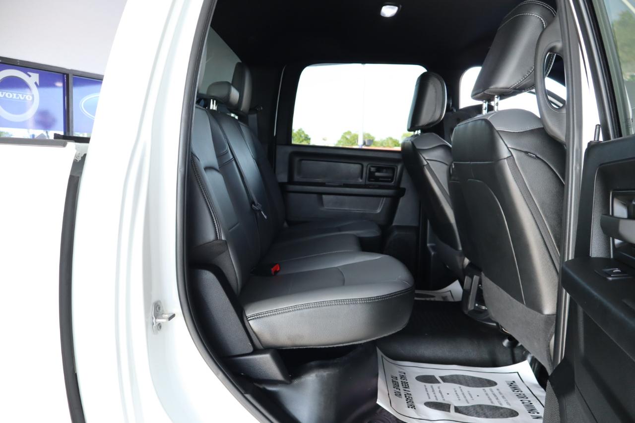 RAM 3500 Tradesman 4x4 Crew Cab 8' Box 2022