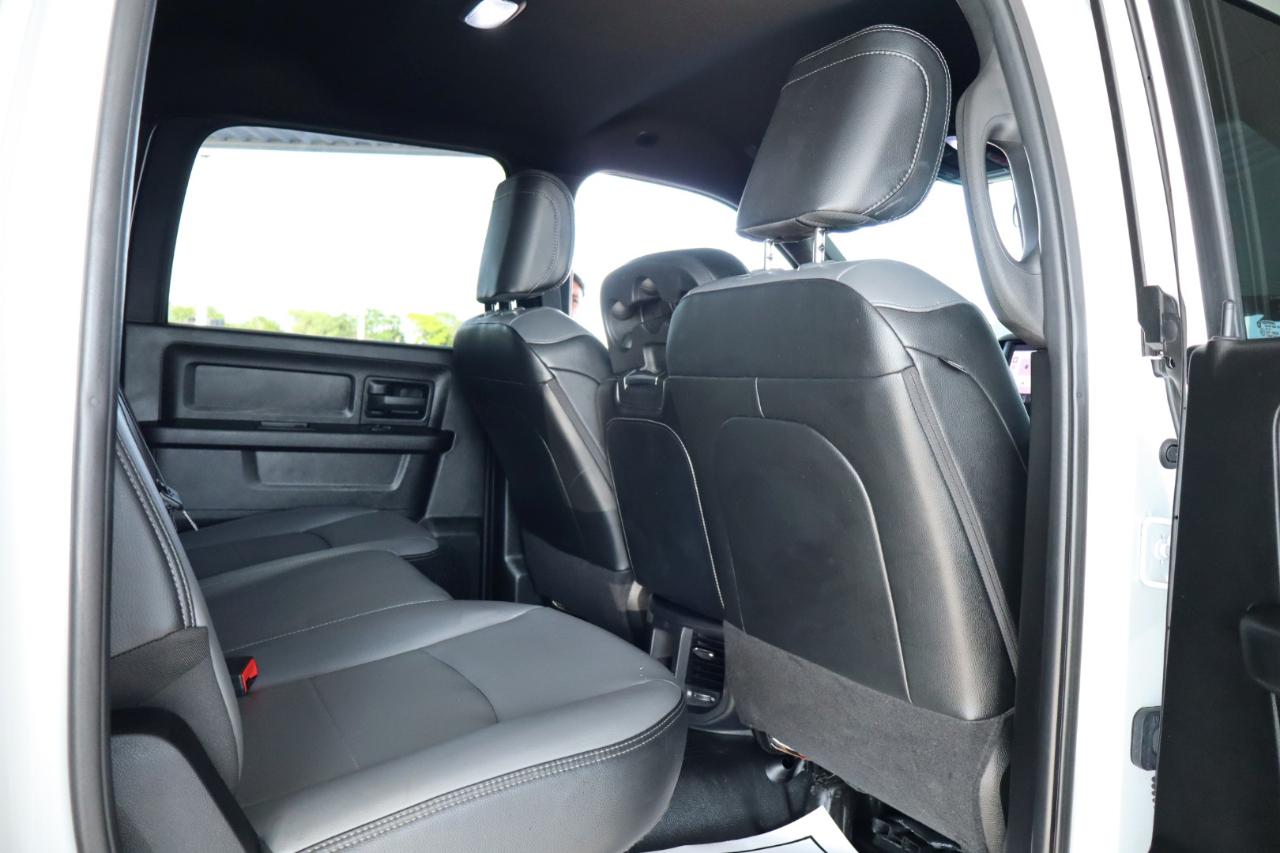 RAM 3500 Tradesman 4x4 Crew Cab 8' Box 2022