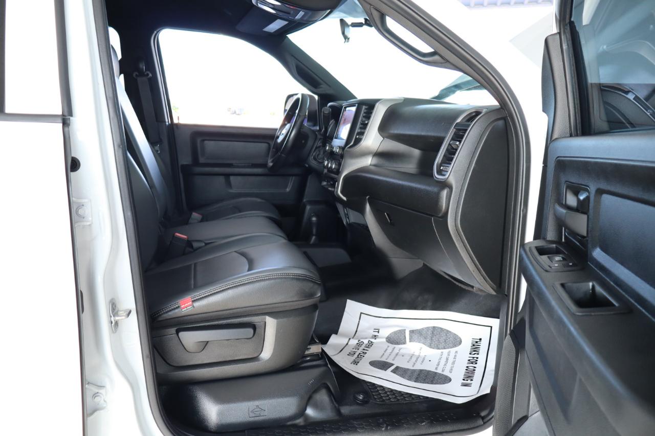 RAM 3500 Tradesman 4x4 Crew Cab 8' Box 2022