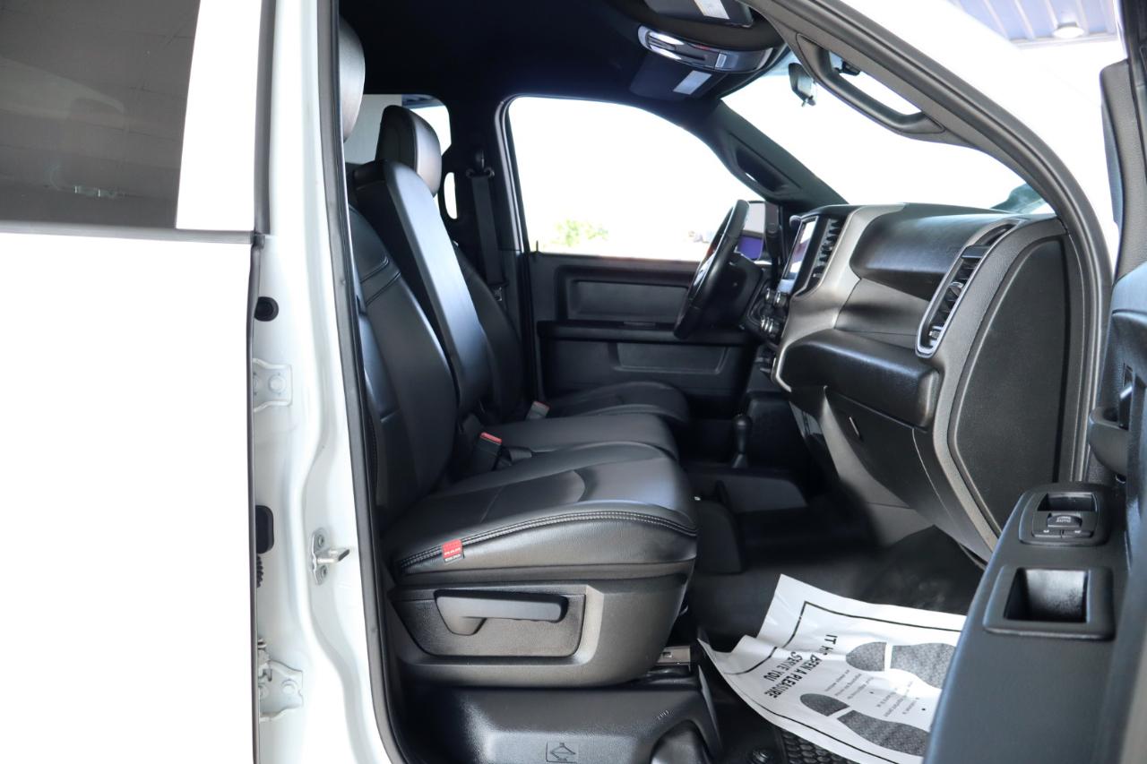 RAM 3500 Tradesman 4x4 Crew Cab 8' Box 2022