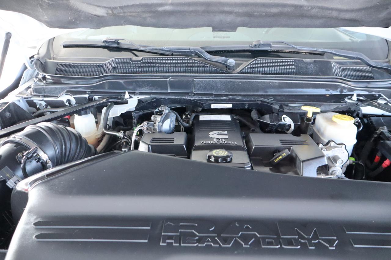 RAM 3500 Tradesman 4x4 Crew Cab 8' Box 2022