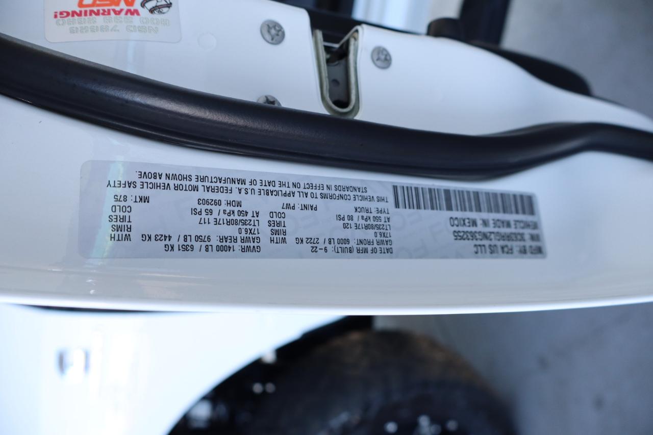 RAM 3500 Tradesman 4x4 Crew Cab 8' Box 2022