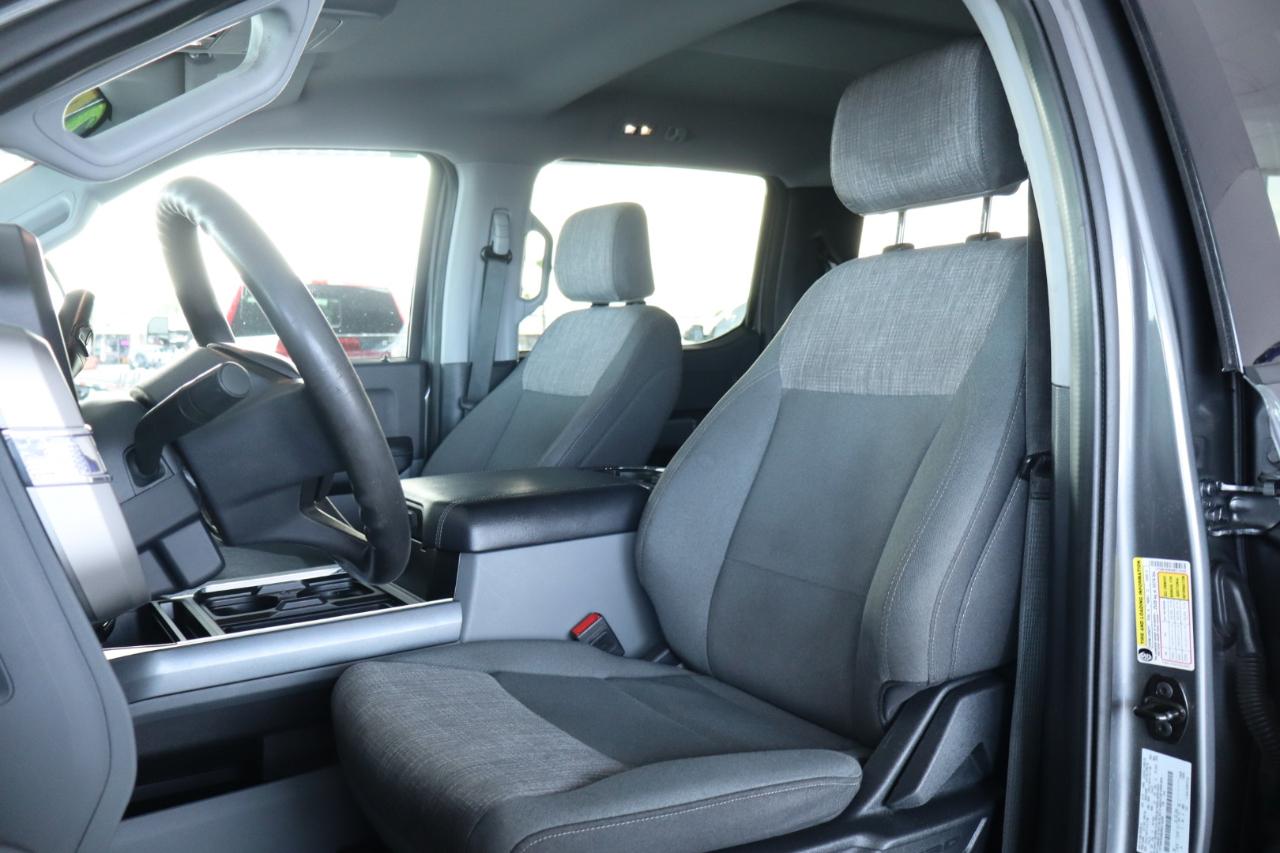 Ford Super Duty F-350 DRW Crew Cab 176" WB XLT 2024