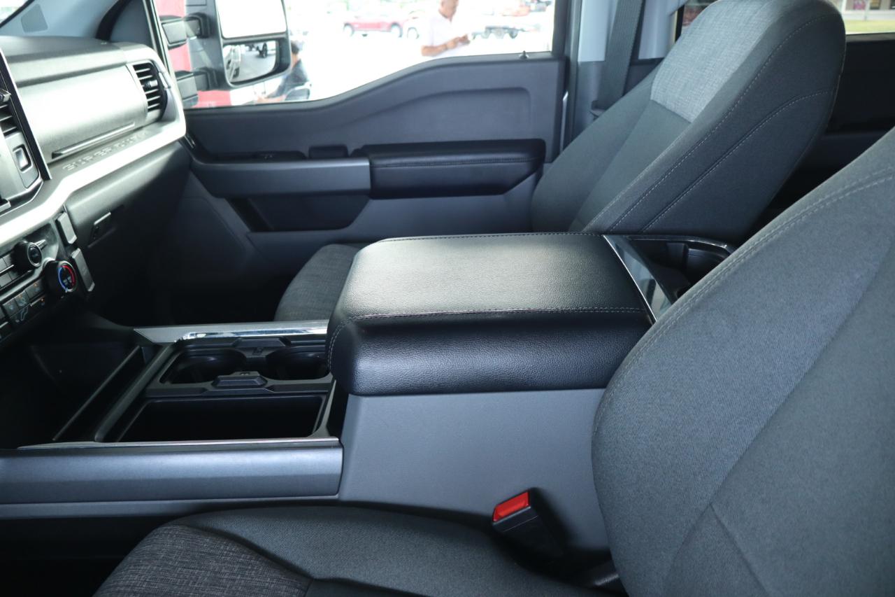 Ford Super Duty F-350 DRW Crew Cab 176" WB XLT 2024