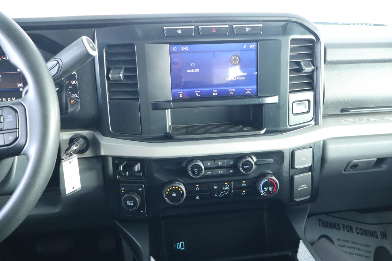 Ford Super Duty F-350 DRW Crew Cab 176" WB XLT 2024
