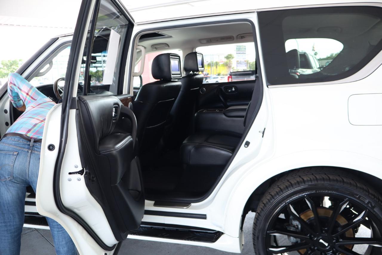 Infiniti QX80 AWD 2017