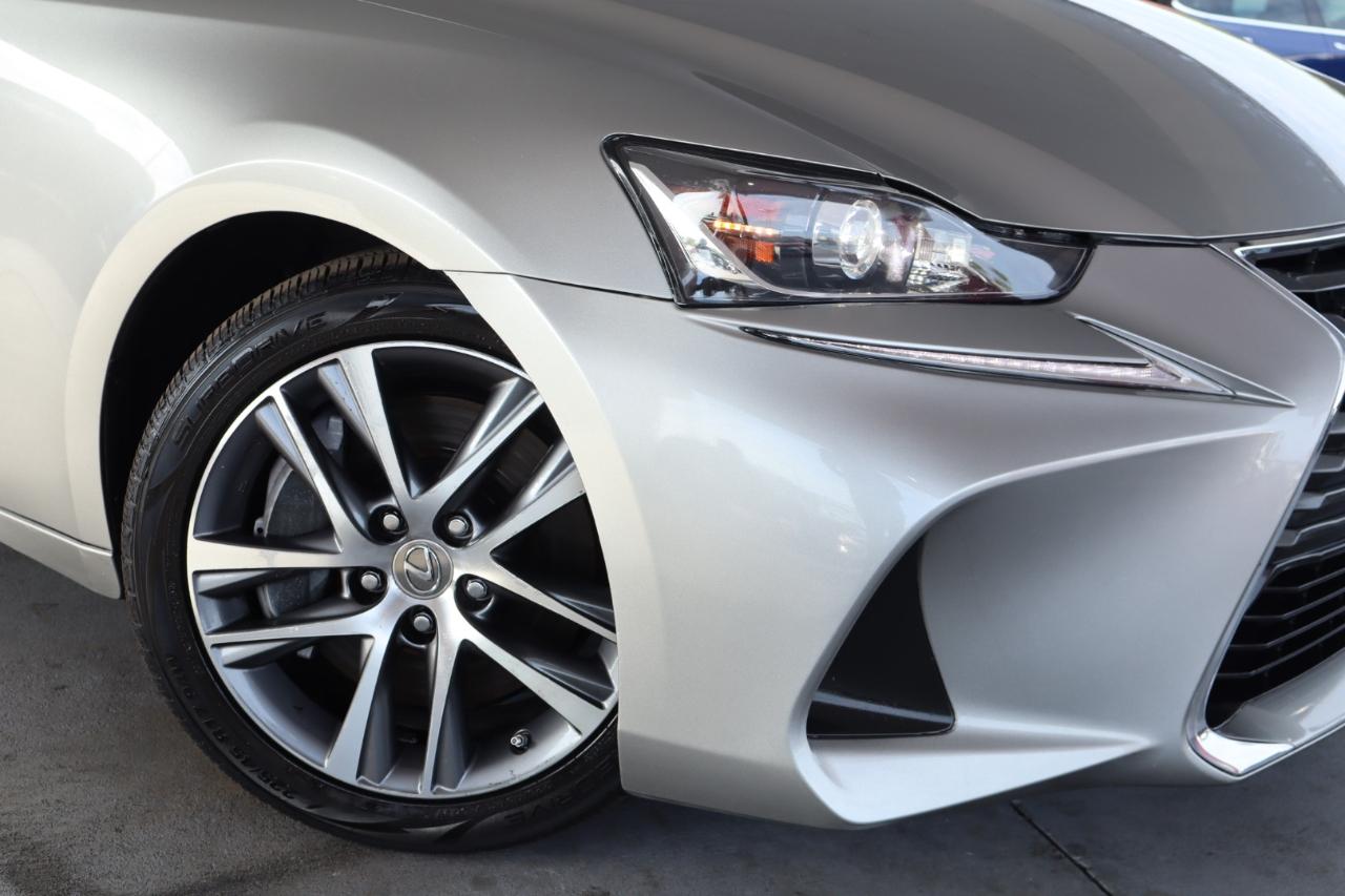 Lexus IS IS 300 RWD 2020