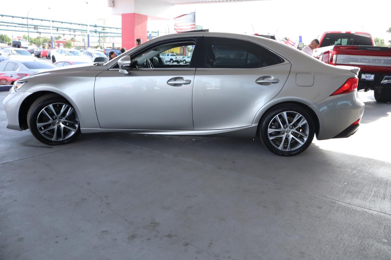 Lexus IS IS 300 RWD 2020