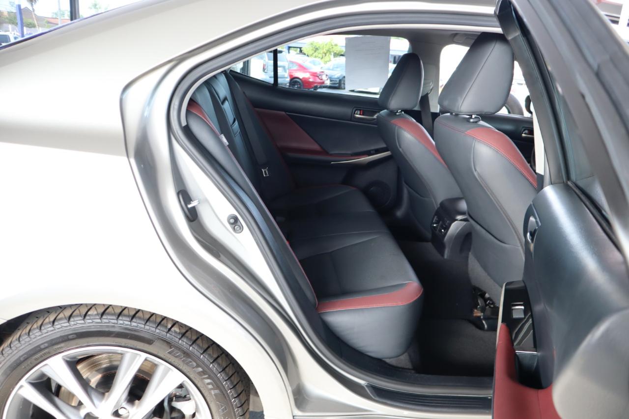 Lexus IS IS 300 RWD 2020