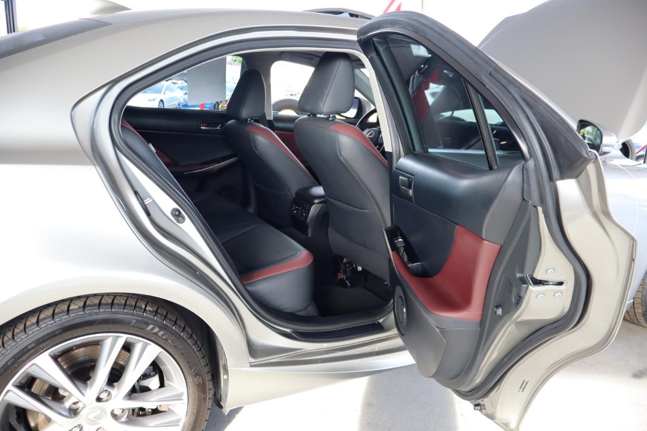 Lexus IS IS 300 RWD 2020