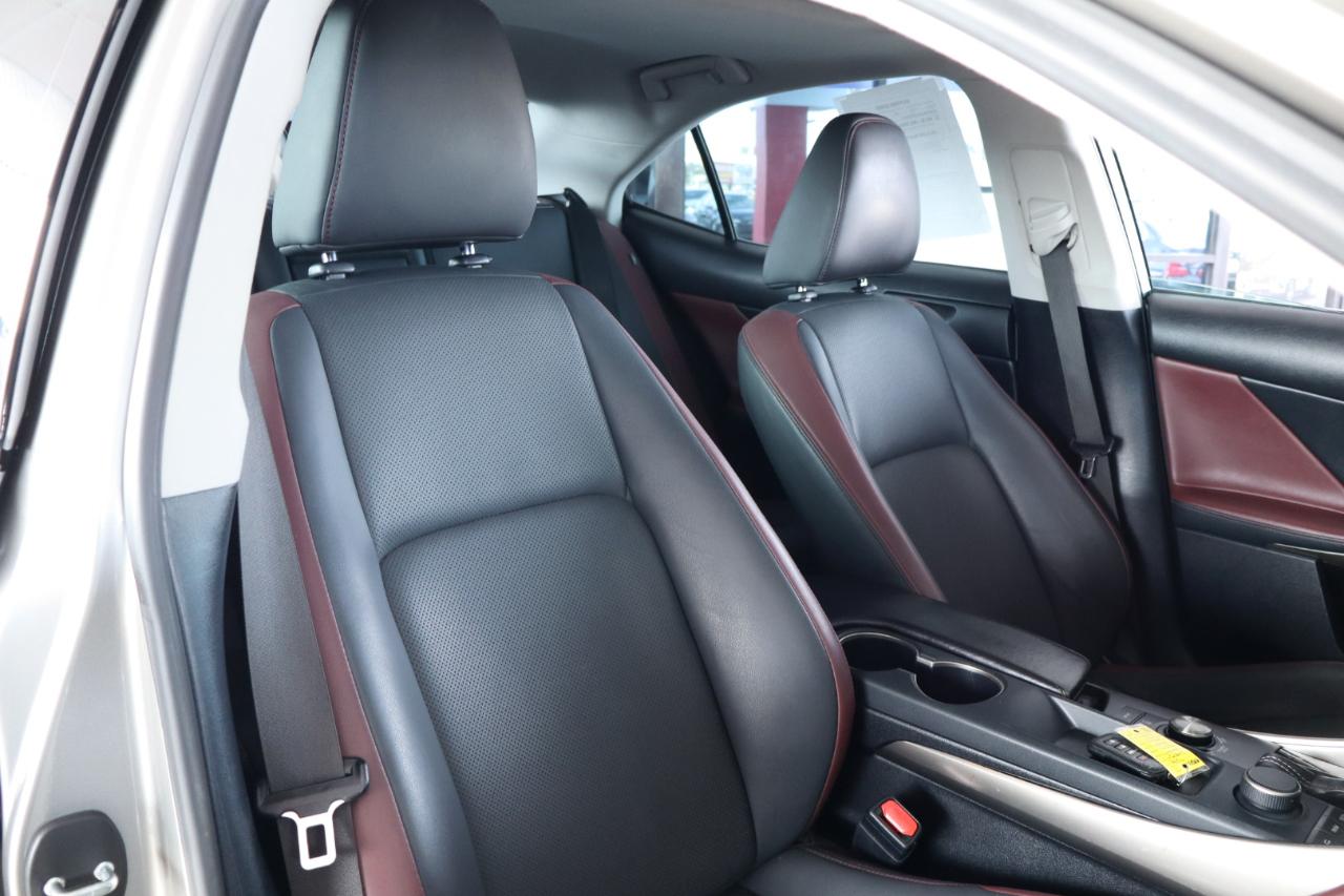 Lexus IS IS 300 RWD 2020