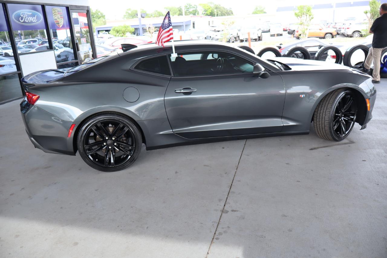 Chevrolet Camaro 2dr Cpe 1LT 2017