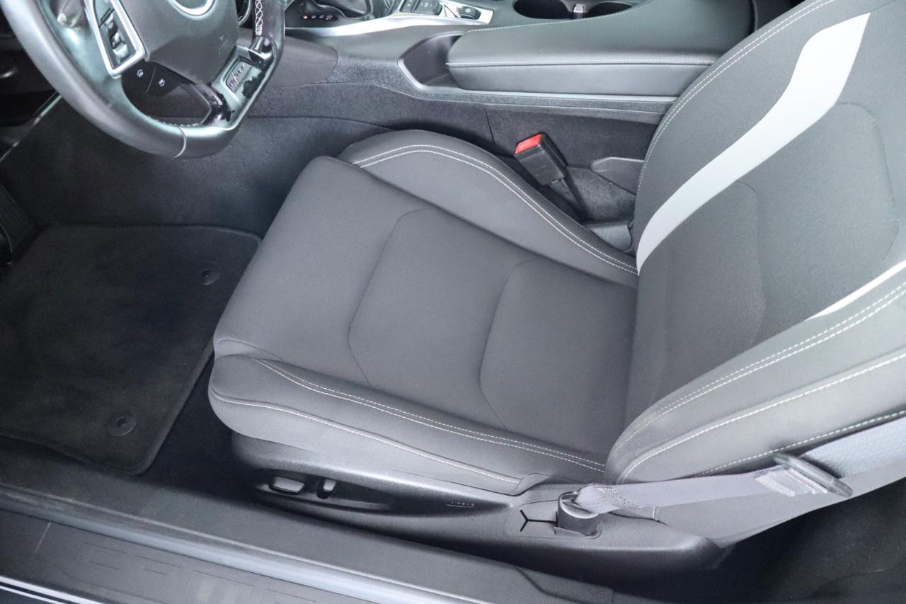 Chevrolet Camaro 2dr Cpe 1LT 2017