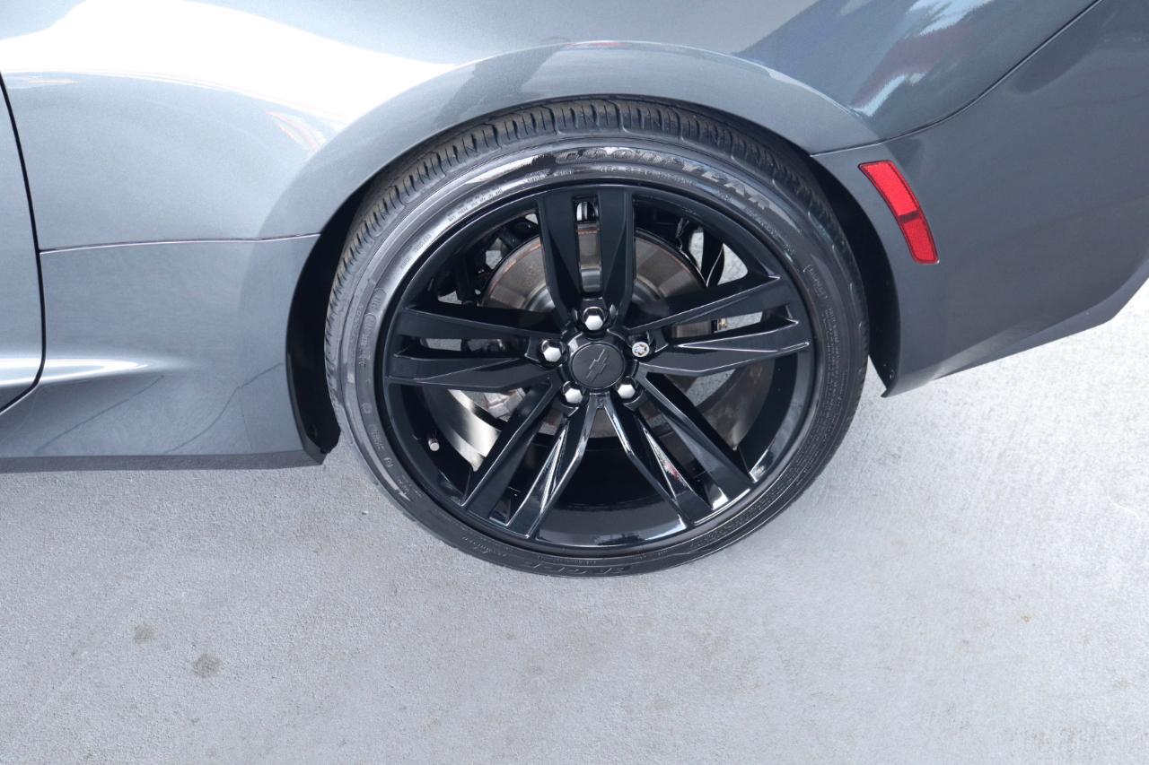 Chevrolet Camaro 2dr Cpe 1LT 2017