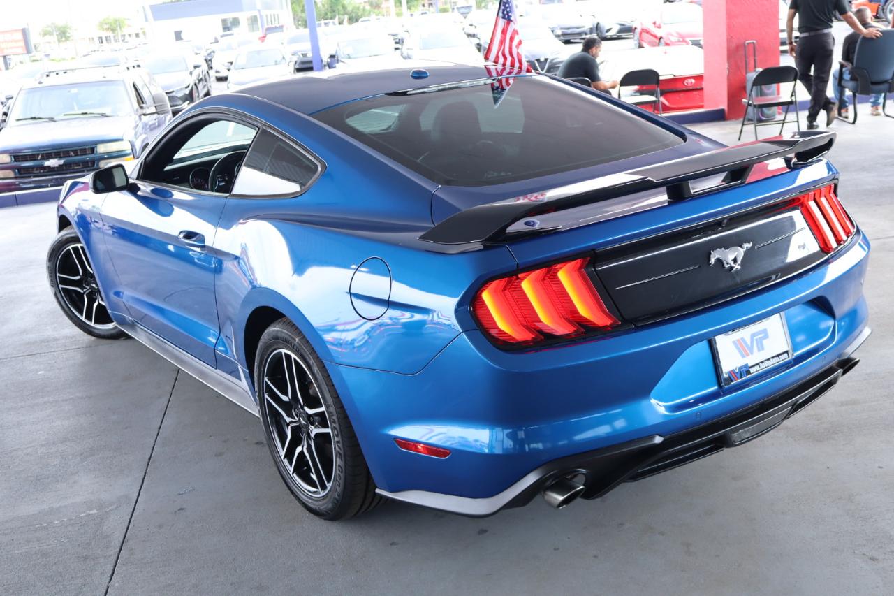 Ford Mustang EcoBoost Fastback 2018