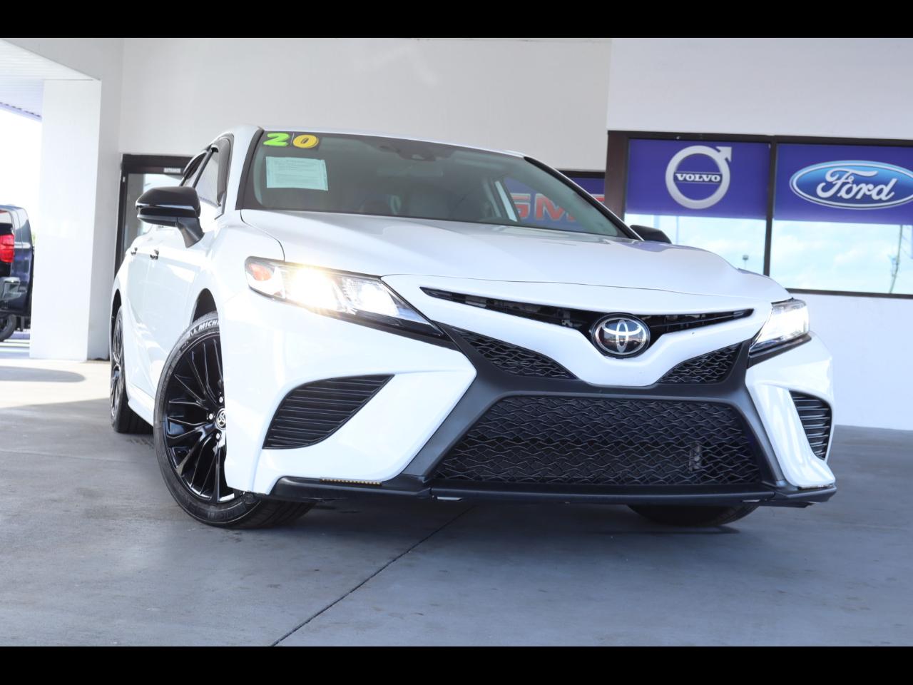Toyota Camry SE Auto (Natl) 2020