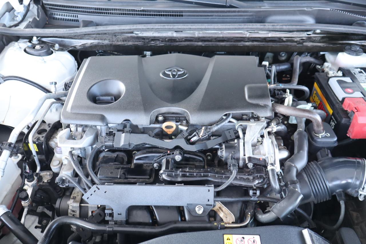 Toyota Camry SE Auto (Natl) 2020
