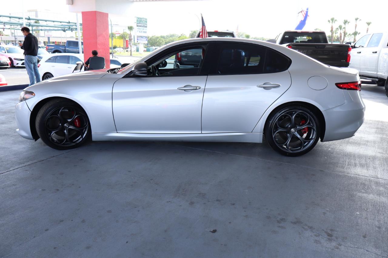 Alfa Romeo Giulia Sport RWD 2019